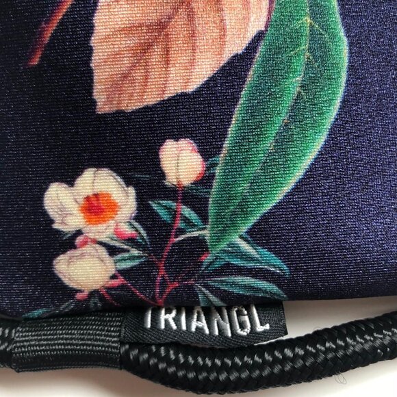 Triangl, Neoprene, floral with Navy blue background backpack/tote/beach/pool bag - Picture 3 of 6